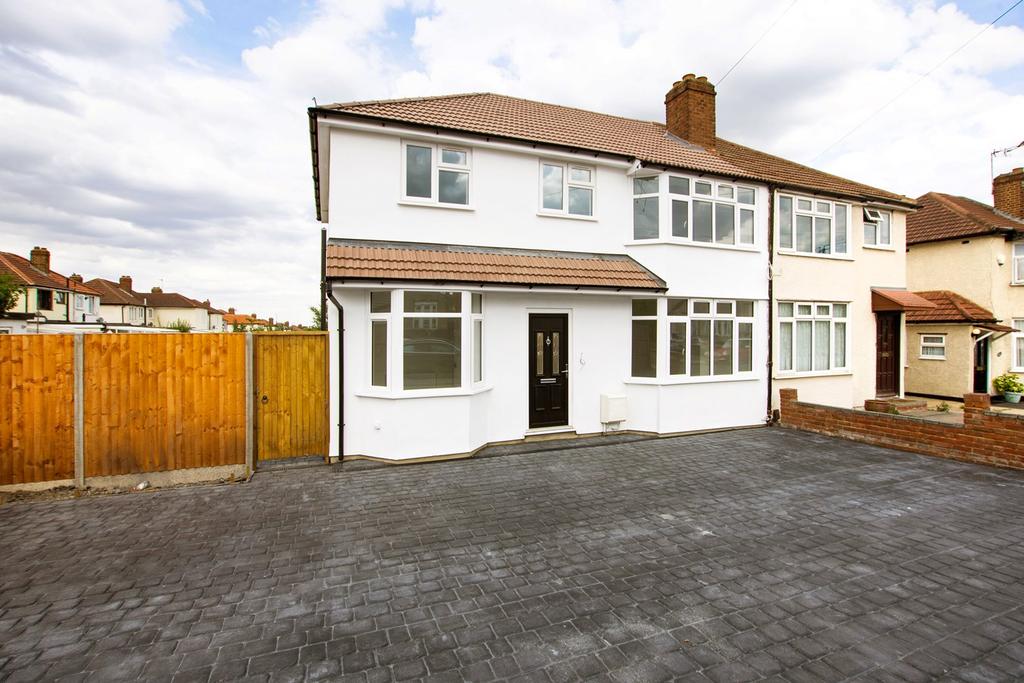Westwood Lane, Welling, DA16 4 bed semidetached house £2,200 pcm (£