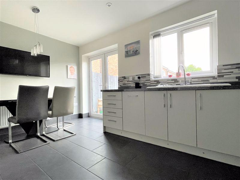 Carter Drive, Hessle, HU13 3 bed end of terrace house £200,000