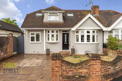 21 Chiltern Gardens, Hornchurch, RM12 4SQ