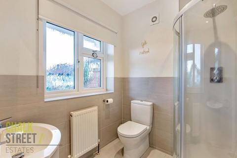 21 Chiltern Gardens, Hornchurch, RM12 4SQ