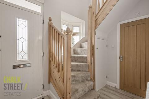 21 Chiltern Gardens, Hornchurch, RM12 4SQ