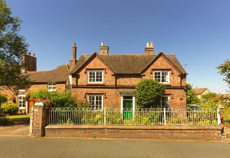 Queen Street, Broseley 3 bed cottage for sale £375,000