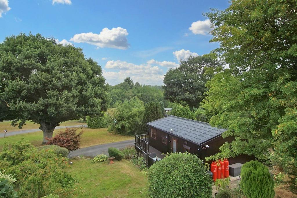 Llanynis, Builth Wells, LD2 2 bed chalet for sale £45,000