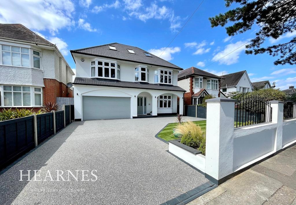 West Way, Bournemouth, BH9 5 bed detached house for sale £875,000