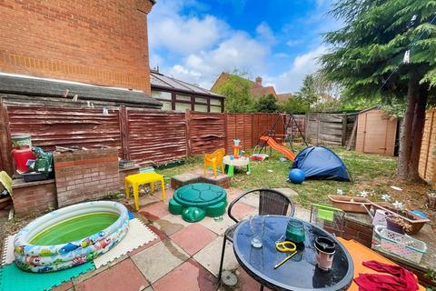 4 Birchen Lee, Emerson Valley, Milton Keynes, MK4 2JX