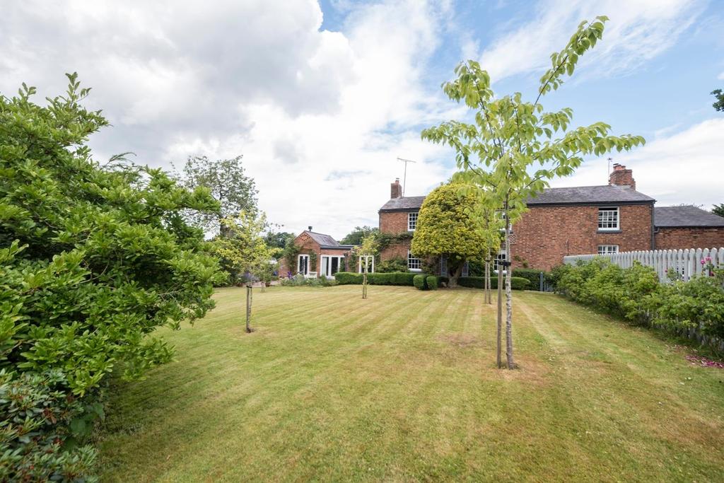 Bank Cottage-018.JPG