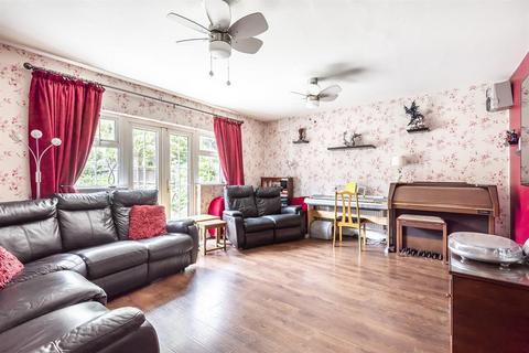181 Botwell Lane, Hayes, UB3 2AQ