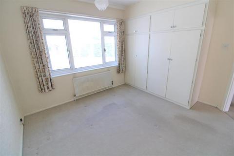 10 Stratton Close, Bexleyheath, DA7 4AJ
