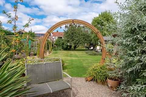 Wood Cottage Low Street, Thornton Le Clay, York, YO60 7TG