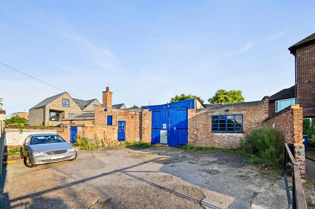 BCHUNTB - 184 Uxbridge Road - Warehouse Exterior (