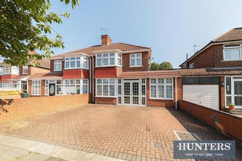 145 Firs Drive, Hounslow, TW5 9TB