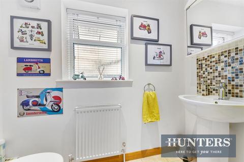 18 Glenwood Road, Epsom, KT17 2LZ
