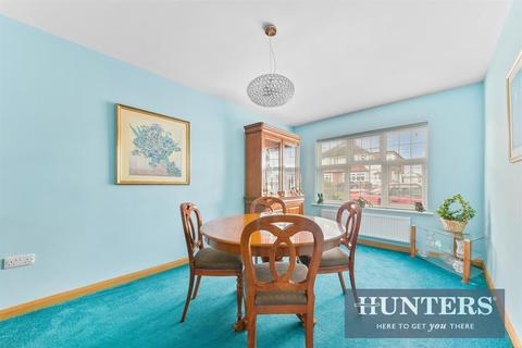 18 Glenwood Road, Epsom, KT17 2LZ