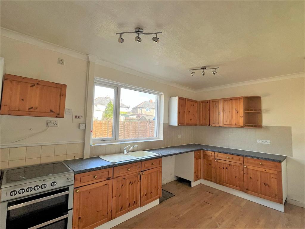 Seedall Avenue, Clitheroe, Ribble Valley 3 bed semidetached house £