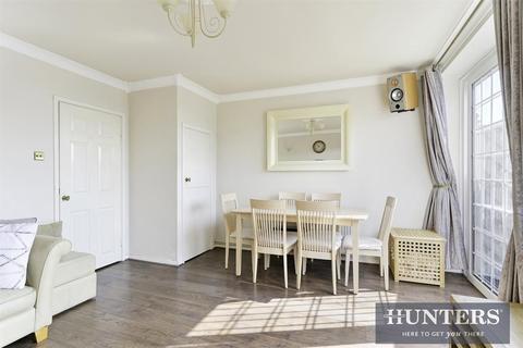21a Stoneleigh Broadway, Epsom, KT17 2JA