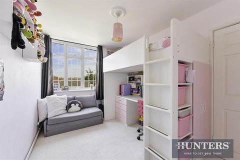 21a Stoneleigh Broadway, Epsom, KT17 2JA