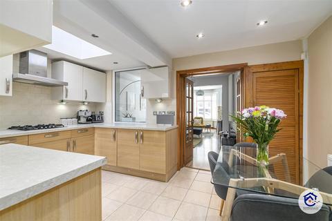 115 Raynham Avenue, London, N18 2BT