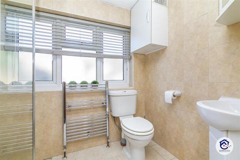 115 Raynham Avenue, London, N18 2BT