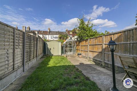 115 Raynham Avenue, London, N18 2BT