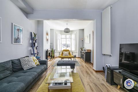 115 Raynham Avenue, London, N18 2BT