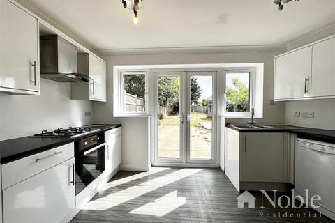 5 Brook Drive, Wickford, SS12 9EQ