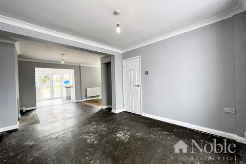 5 Brook Drive, Wickford, SS12 9EQ