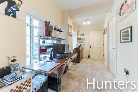Apartment 101, Wallis House Great West Road, Brentford, TW8 0HE