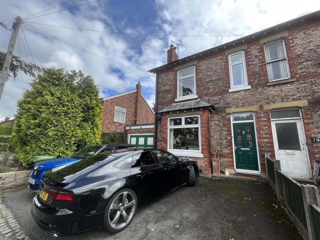 Moor Lane, WILMSLOW 3 bed semidetached house £1,500 pcm (£346 pw)