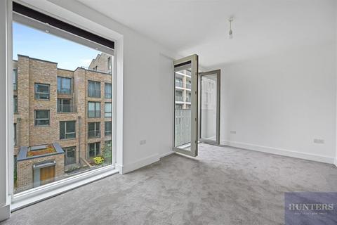 2 Boaters Avenue, Brentford, TW8 8FG