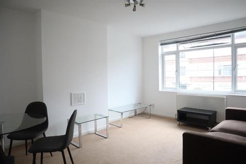 34 Manor Vale, Brentford, TW8 9JP
