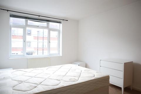 34 Manor Vale, Brentford, TW8 9JP