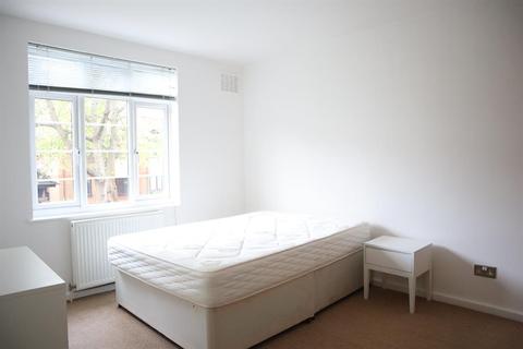 34 Manor Vale, Brentford, TW8 9JP