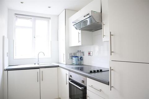 34 Manor Vale, Brentford, TW8 9JP