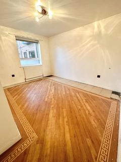 30 Oliver Close, London, W4 3RL