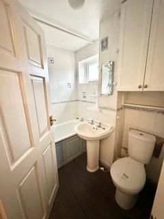 30 Oliver Close, London, W4 3RL