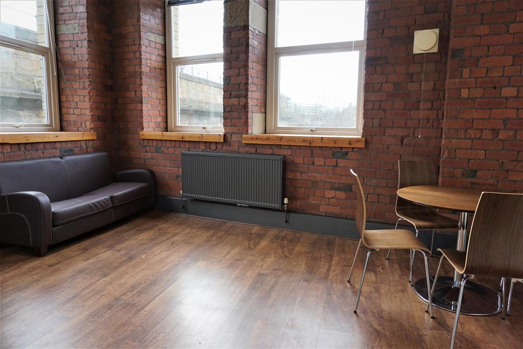 Sprinkwell Mill, Bradford Road, Dewsbury 2 bed apartment £650 pcm (£150 pw)