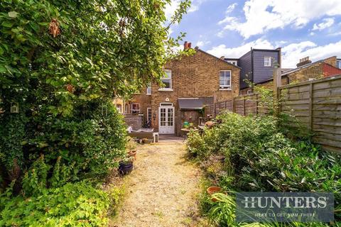 96 Whitestile Road, Brentford, TW8 9NL