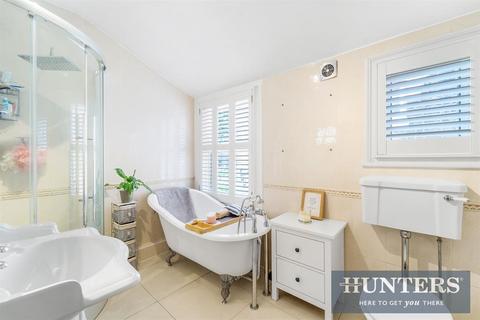 96 Whitestile Road, Brentford, TW8 9NL
