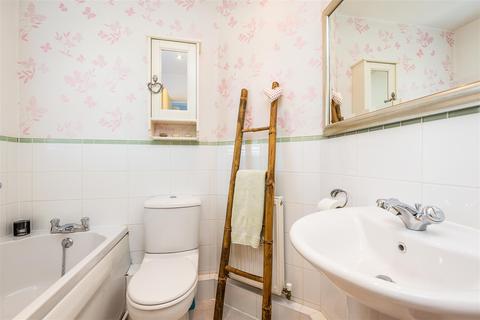 12 Coach Road, Ripley, DE5 3UB