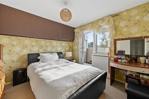 141 Brent Lea, Brentford, TW8 8HY