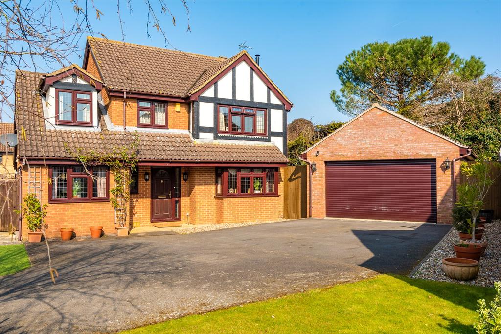 Rose Walk, Toddington, Dunstable, Bedfordshire, LU5 5 bed detached