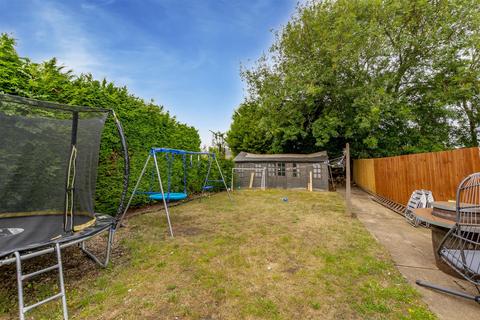 16 Baslow Close, Long Eaton, Nottingham, NG10 3ES