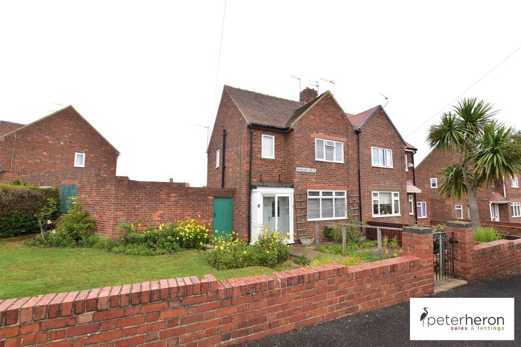 Windsor Drive, New Silksworth, Sunderland 3 bed semidetached house for