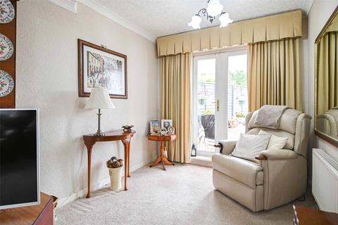2 bedroom semi-detached house for sale - The Oval, Smethwick, West Midlands, B67