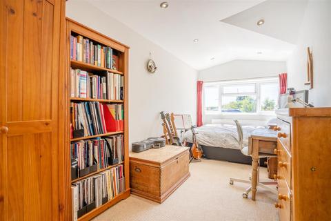 18 Hardwick Road, Hethe, Bicester, OX27 8EY