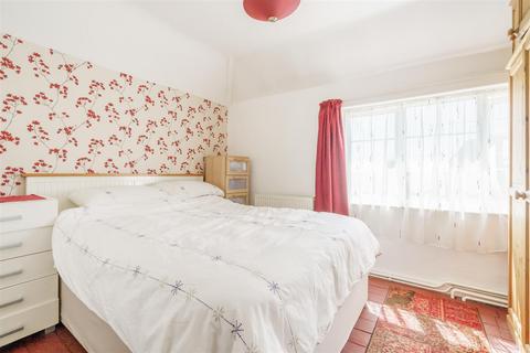 18 Hardwick Road, Hethe, Bicester, OX27 8EY