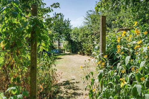 18 Hardwick Road, Hethe, Bicester, OX27 8EY