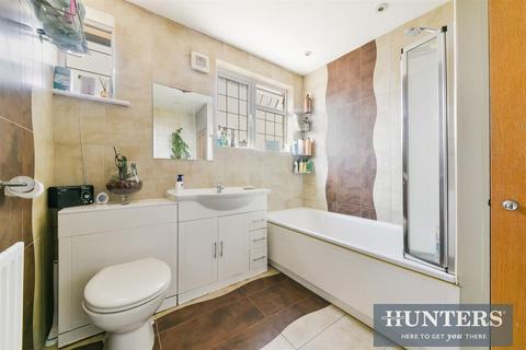 83 Churston Drive, Morden, SM4 4JE