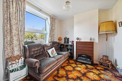 18 Evesham Green, Morden, SM4 6PW