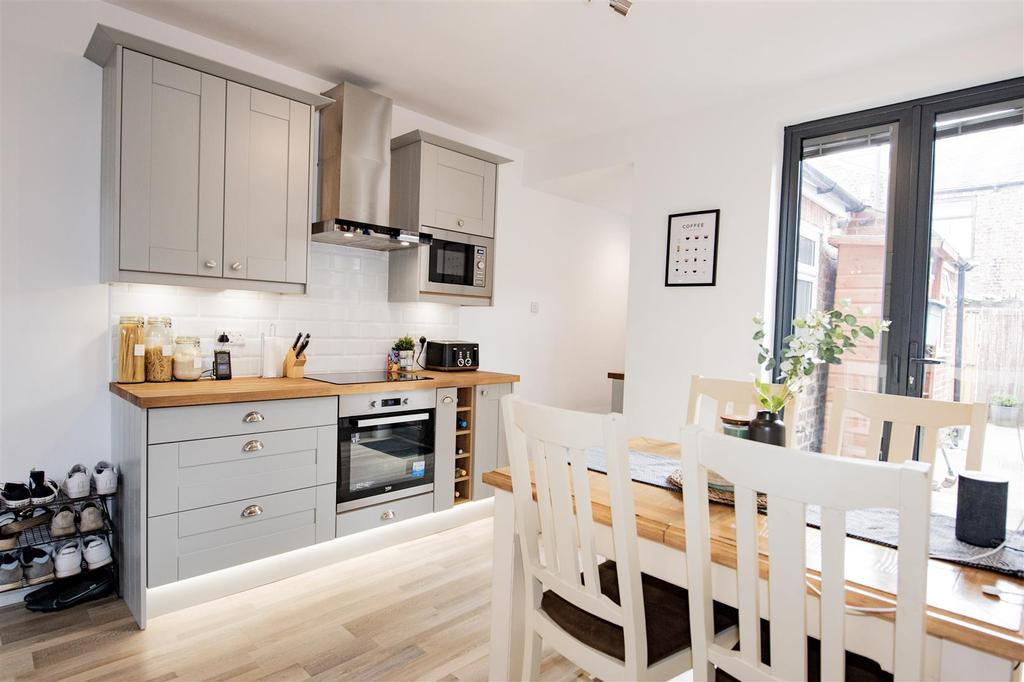Nelson Street, York 2 bed terraced house for sale £260,000